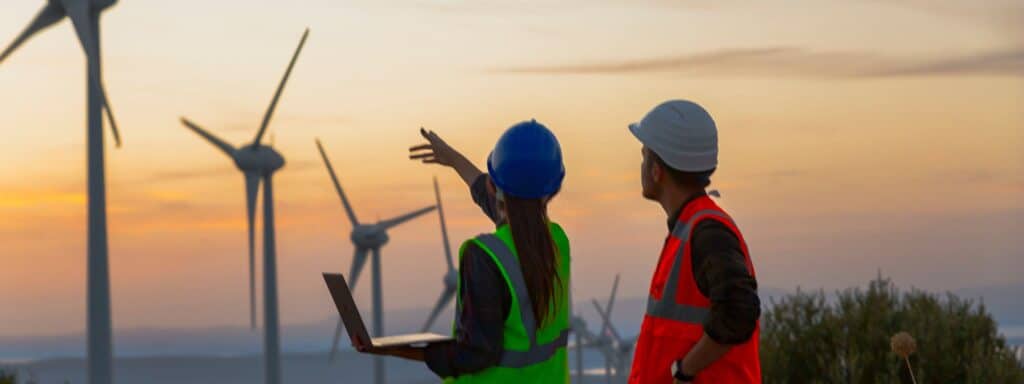wind-turbine-workers